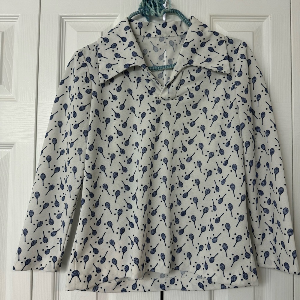 1970s tennis print collared blouse
